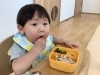 「土曜保育のお散歩とお弁当タイム｜自然にふれて、もりもり食べました」