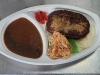 カレーライスに+250円でハンバーグをトッピング「9月店休日のお知らせ(^^)/」