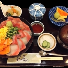 三種の海鮮丼