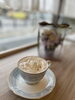 ウインナーコーヒー「広々空間で心地よいカフェタイムを！落ち着けるレイアウトが人気です♪」