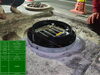 2.既存の舗装に合わせて新しい鉄蓋を設置する。「【建設現場からこんにちは】マンホール調整工事、始まりました！」