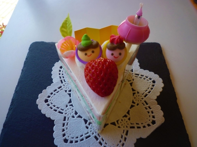 ミニ雛ケーキ「ひなまつり～伊奈町のケーキ屋シャンティ洋菓子店～」