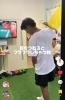 足一直線でやってみて「サッカーのバランス改善エクササイズ②小脳簡単チェック|パーソナルジム西川口」