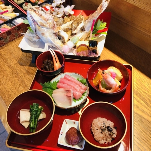お食い初めのお祝いは当店にお任せ下さい。「しゃぶしゃぶコース・すき焼きコース・すっぽんコース・旬の懐石弁当ご会食はいかがですか。ご家族でのお食事に最適。ご予約承り中。」