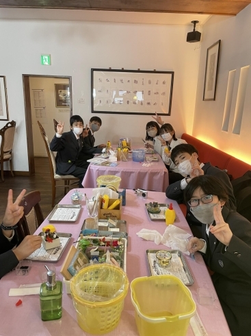 札幌市立白石中学校の皆さんです「オルゴール制作体験を小樽で楽しみました」