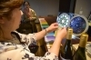 色合いのレクチャーをする高橋さん