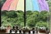 「雨に包まれる神秘的な日本すずらん」