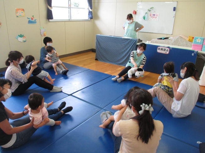 音楽に合わせて触れ合い遊び♪「今日は「うさぎ組」がありました！」