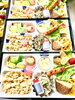 子供様用折詰。満腹ですね。「3月の歓送迎会は、あがわで。」