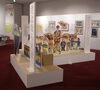 写真撮影可能です「戦後75年特別企画 絵画展 「おとうさんの絵本　大連のうた」　～9/16（水）まで」