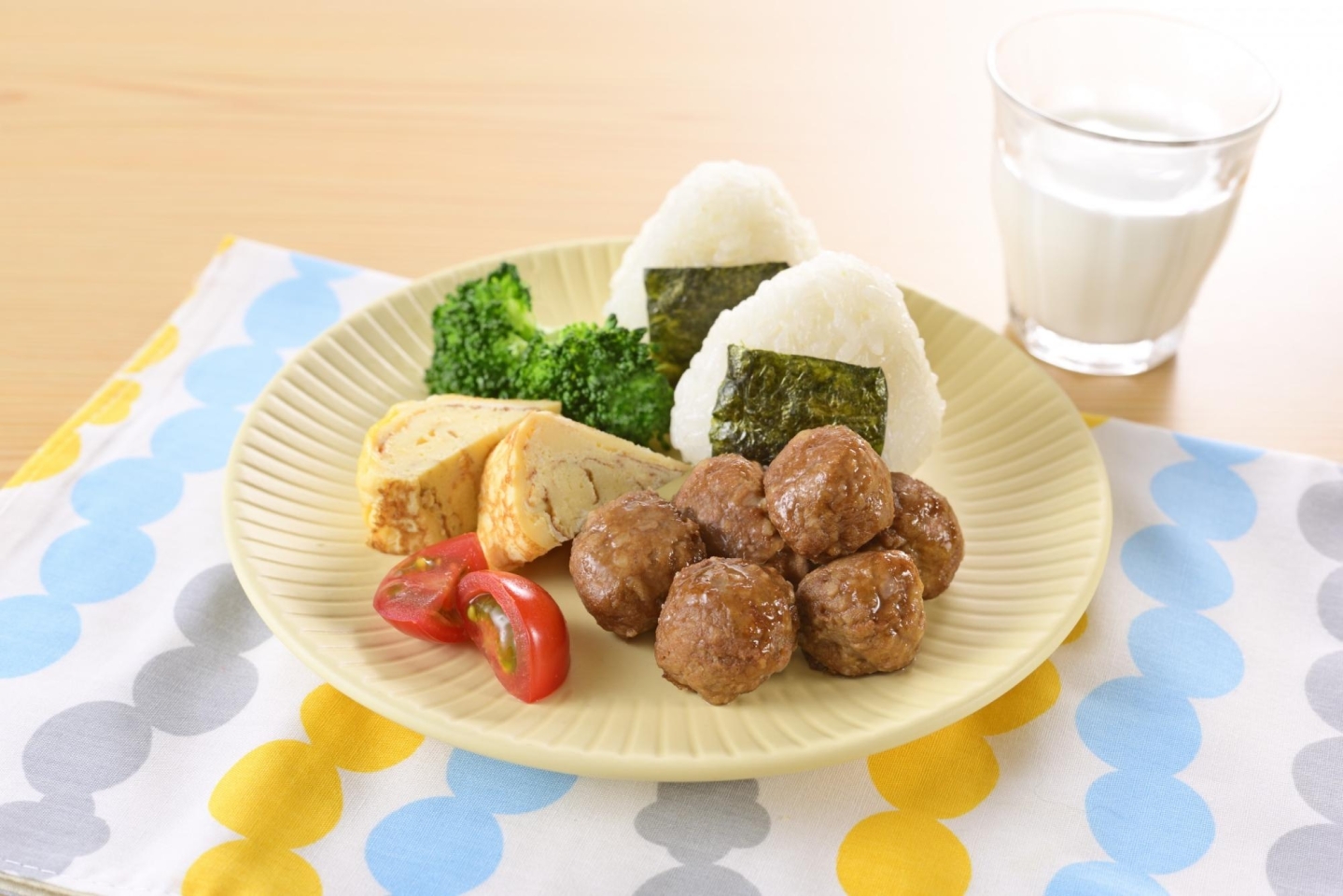 イシイのおべんとクン 朝ミートボール あっさり塩味 石井食品から8月21日新発売 船橋トピックス 身近にあるニュースを日々お届け まいぷれ 船橋市 イシイのおべんとクン 朝ミートボール あっさり塩味 石井食品から8月21日新発売 船橋トピックス 身近にあるニュースを日々お届け まいぷれ 船橋市