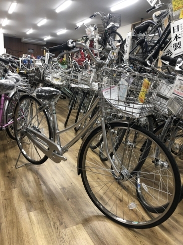 人気の通学自転車　ブリヂストンのロングティーン「出張修理で安心のアフターサービス　中学校通学自転車　たくさん展示してます」