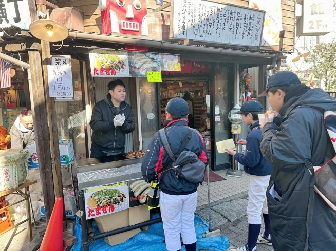 「【特別屋台は本日まで】柴又帝釈天参道「ハイカラ横丁」前！特別屋台で営業中★大人気のたません・ジャンボハーブソーセージ・秋田の日本酒「高清水（枡）」※熱燗有【柴又駅より徒歩2分！美味しい！食べたい！昭和レトロな下町！人気の柴又もんじゃ店】」