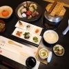 本マグロ、活鯛、旬魚の5種造り盛り
