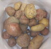 赤いのが混ざった頂きものの🥔で粉ふきいも「週替わりランチは♥ミートボール♥」
