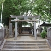 鐘を鳴らすと扉が自動であいて参拝できる「願掛八幡宮」