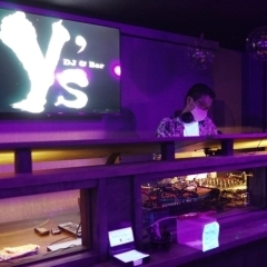 【開店】音楽好きにオススメ！　津田沼駅近に「DJ & BAR Y's」が9月3日オープン