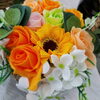オレンジ色の薔薇も相性抜群‼️「新商品　ひまわりが入ったシャボンフラワーのご紹介です。」