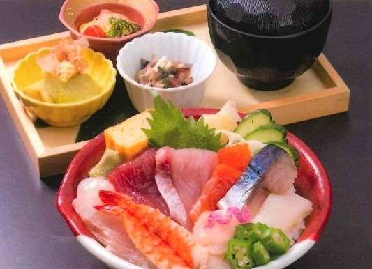 六時裏 浜包丁の新鮮なネタでボリューム満点 豪華な海鮮ちらし Jr千葉駅 千葉市のおすすめランチ特集 まいぷれ 千葉市 六時裏 浜包丁の新鮮なネタでボリューム満点 豪華な海鮮ちらし Jr千葉駅 千葉市のおすすめランチ特集 まいぷれ 千葉市