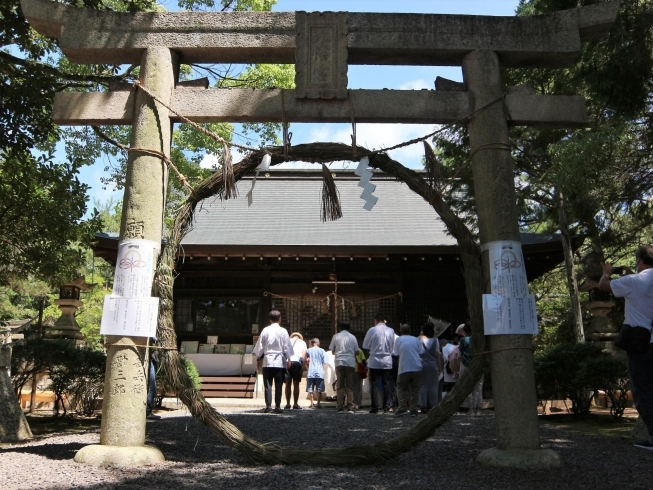 茅の輪はお盆の期間中も設置します「令和4年夏祭り、無事斎行致しました」