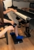 音を聴いてからペダルを踏む練習。手と足のタイミングは微妙にずれるため、慣れるまで繰り返します。「はじめてのペダル　【島根県松江市　ピアノ教室　個人レッスン】」