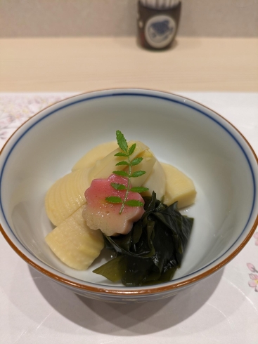 若筍の煮物です✨「京料理花音の春の新メニューです✨仕入れ内容で変わる場合が有りますが、春を感じられる料理をお客様に楽しんでいただきたいと思います✨」