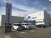縦型「コインランドリー」看板が目印！７号線沿いです「雨の時期には、アラオーヤ！」