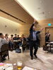 盛り上がったマジックショー「ビアホール例会を開催しました｜ホテルヴィスキオ尼崎で深まる交流」