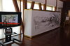 入口で放映中の墨絵パフォーマンスの様子！「【小林東雲 墨絵の宇宙（そら）へ――墨韻を訪ねて】を拝見してきました☆」