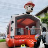 子供が喜ぶ巨大バルーン遊具！「トミカプラレール わくわくパーク」