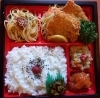 「明日の日替り弁当は豚玉炒め」