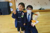 担任の先生との記念写真「第7回麻生幼稚園卒園式」