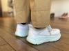 「"他社の厚底シューズとの大きな違いはソールの硬さとカーボンプレートの有無"」