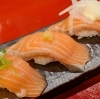 ホンモノのお寿司の味を気軽に味わってください🍣「美味しく食べて体にうれしい鉄火巻🎶　京阪本線牧野駅より徒歩1分🍣『立ち食い寿司』専門店　桜すし🍣」
