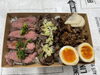 豪華！牛肉３種弁当「鶏・豚・牛を一度に味わう！3種盛り丼・重が登場しました」