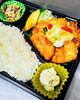 「スペシャル有頭ジャンボエビフライ弁当は頭がついてるだけじゃない！😆」