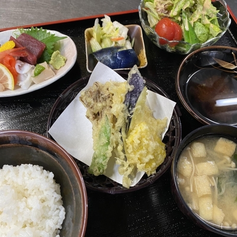 刺身天ぷら定食　税込1,000円「サイクルラック設置店です！【鴻巣市寿司屋　寿し屋のいしい】」