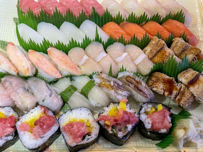寿司　特上「お祝い事にお寿司、お刺身沢山のご注文をいただきました😊」