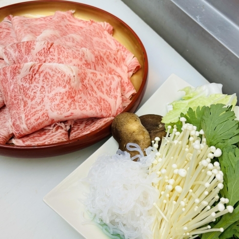 A5ランクのお肉入荷してます「法事・慶事におすすめ|品数豊富な箱御膳懐石弁当で涼やかなおもてなし」