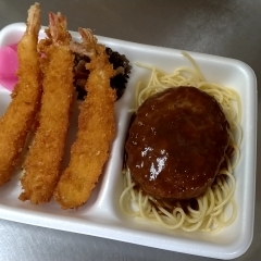 エビフライ・ハンバーグ弁当