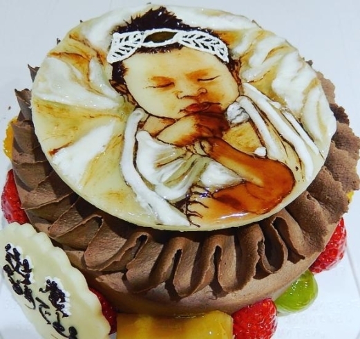神秘的な赤ちゃん誕生おめでとう「プレート書きケーキの紹介！！　写真をご持参ください！　【京阪牧野駅から徒歩4分】」