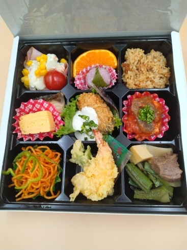 「お弁当　オードブル　♪」