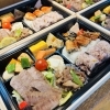 特別な場所で美味しいご馳走を、仕出しのお弁当7個からお届け致します。「馬込霊園近くの春の法事・慶事に｜A5和牛しゃぶしゃぶ・すき焼きと箱御膳懐石弁当配達」