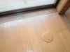 木枠とフローリングが傷んでしまっています「市川市行徳の賃貸物件現状回復工事で、ちょっとしたアイディアでコストパフォーマンスの良いプチリフォーム♪【行徳・妙典・市川市・浦安市・江戸川区周辺でリフォームをお考えなら東京ベイクリエイト】」