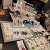 人気です。「水引アクセサリー　八王子の作家さん　Ellie（エリー）さんの新作が入荷してます。水引ピアス　水引イヤリング　水引カラナビキーホルダー　七五三 ハレの日　エレガント　カジュアル　おしゃれ」