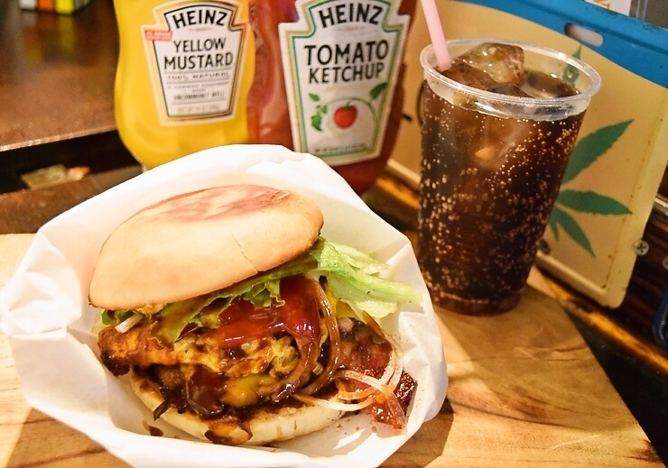 佐世保市戸尾町 佐世保バーガーベースストリート防空壕店の ベーコンエッグチーズ ドリンクセット 佐世保のランチおすすめ店 まいぷれ 佐世保 佐世保市戸尾町 佐世保バーガーベースストリート防空壕店の ベーコンエッグチーズ ドリンクセット 佐世保のランチおすすめ店 まいぷれ 佐世保