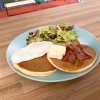 ベーコンエッグパンケーキ