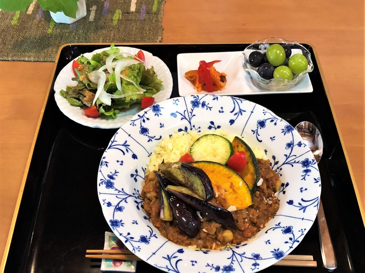 上田市の アグリカフェ あまてる さんの 薬膳スパイスカレー ミニサラダ付き 上田 東御のおすすめランチ特集 まいぷれ 上田 東御 上田市の アグリカフェ あまてる さんの 薬膳スパイスカレー ミニサラダ付き 上田 東御のおすすめランチ特集 まいぷれ 上田 東御