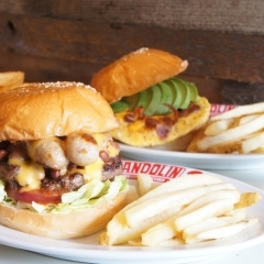 『MANDOLIN Hamburger Kitchen』で本場アメリカの風を感じるボリューム満点ハンバーガー【京成大久保駅】