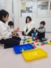療育中の松本先生！（向かって左）「スタッフ紹介第10回　音楽療法士松本＞現場からの思いを語る」